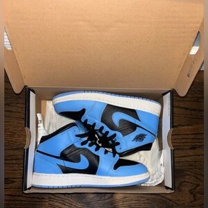 Nike Jordans, blue and black size 5Y (women’s size 6.5-7.5, EUR 37.5)